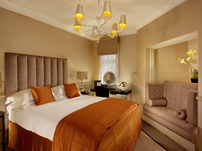 セント・ジェームズ・ホテル&クラブのSuperior-Bedroom