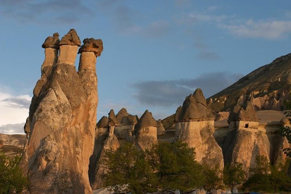 パシャバーのきのこ岩