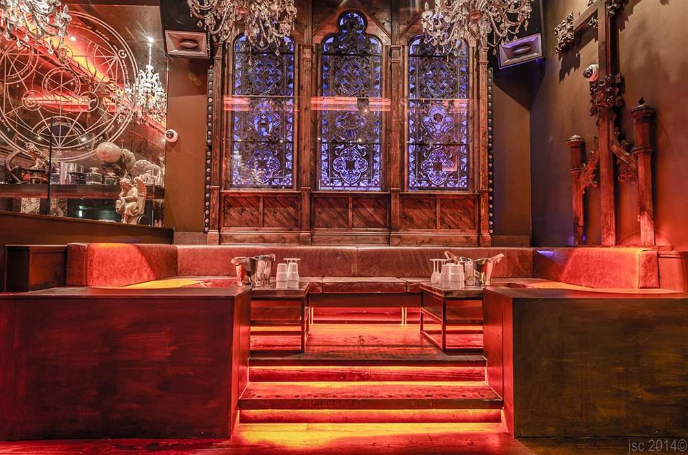 ロンドン・ヒルトン・オン・パークレーンのWHISKY-MIST-AT-ZETA