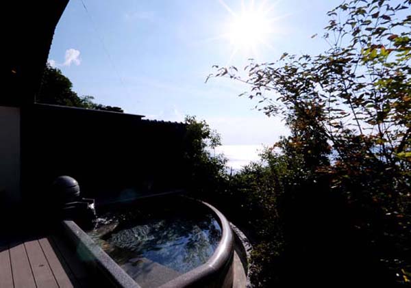 大浴場「風の雫」