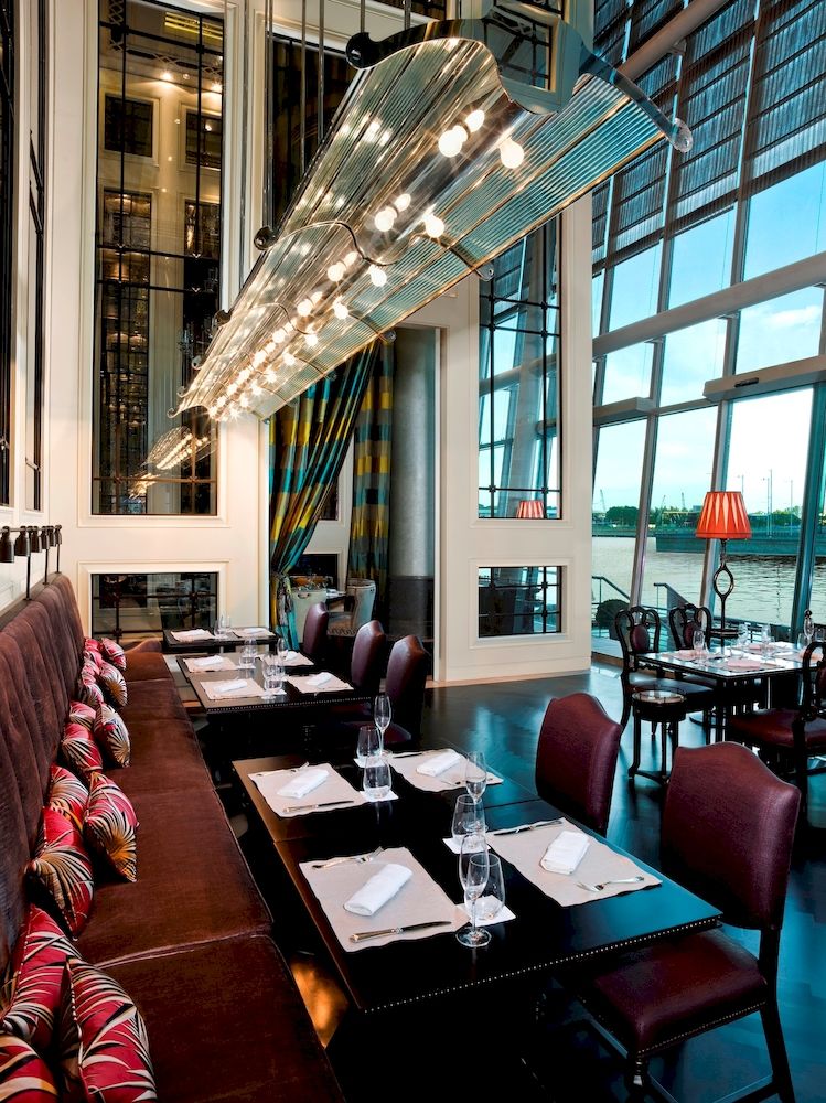 ザ・フラートン・ベイ・シンガポール The Fullerton Bay Hotel Singaporeのレストラン:ラ・ブラッセリー