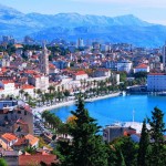 透き通ったブルーの幻想的な世界へ導いてくれる「クロアチアの青の洞窟」