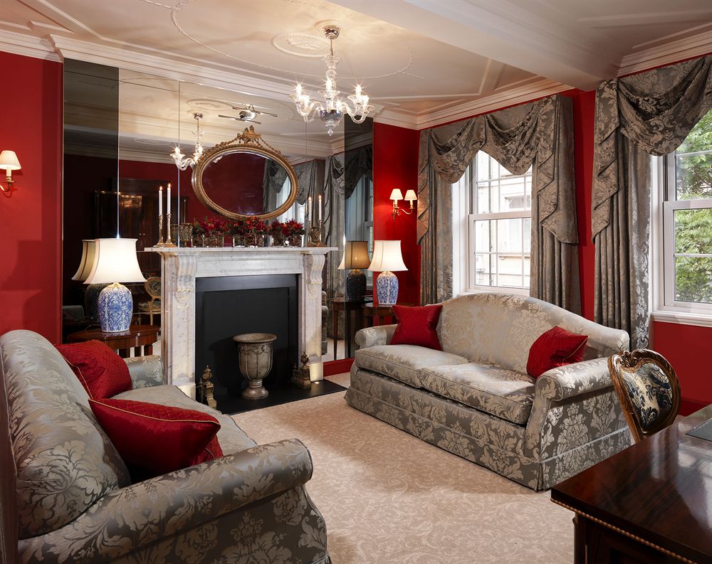 ザ・ゴーリングの客室リビングルーム