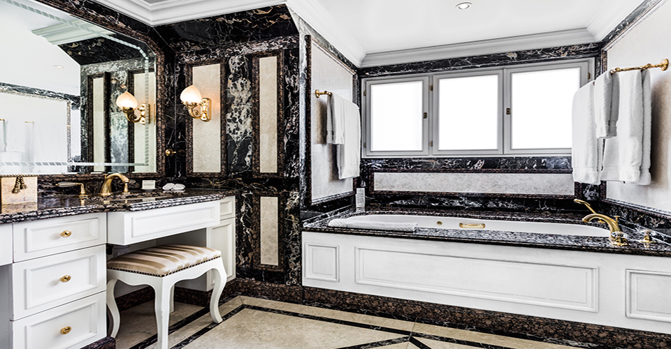 ザ・ベントレー・ロンドンの客室バスルーム