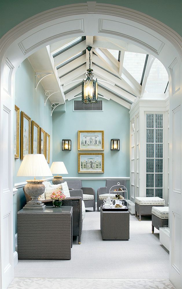 デュークス・ホテルのドローイングルーム