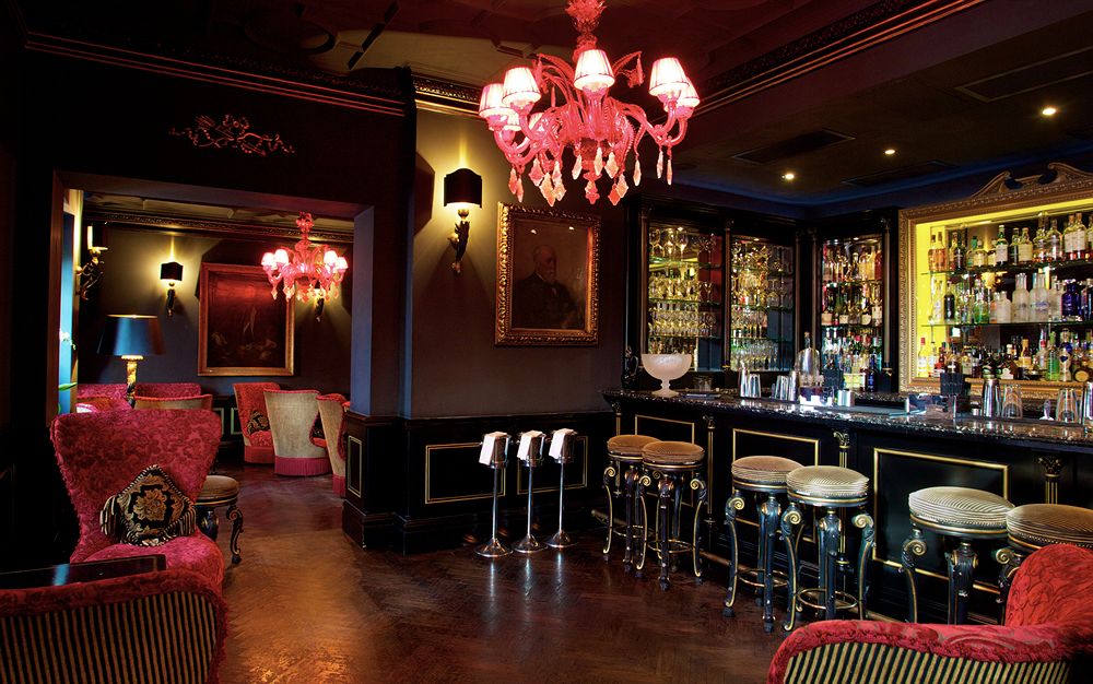 ナンバー11・カドガン・ガーデンズのバー