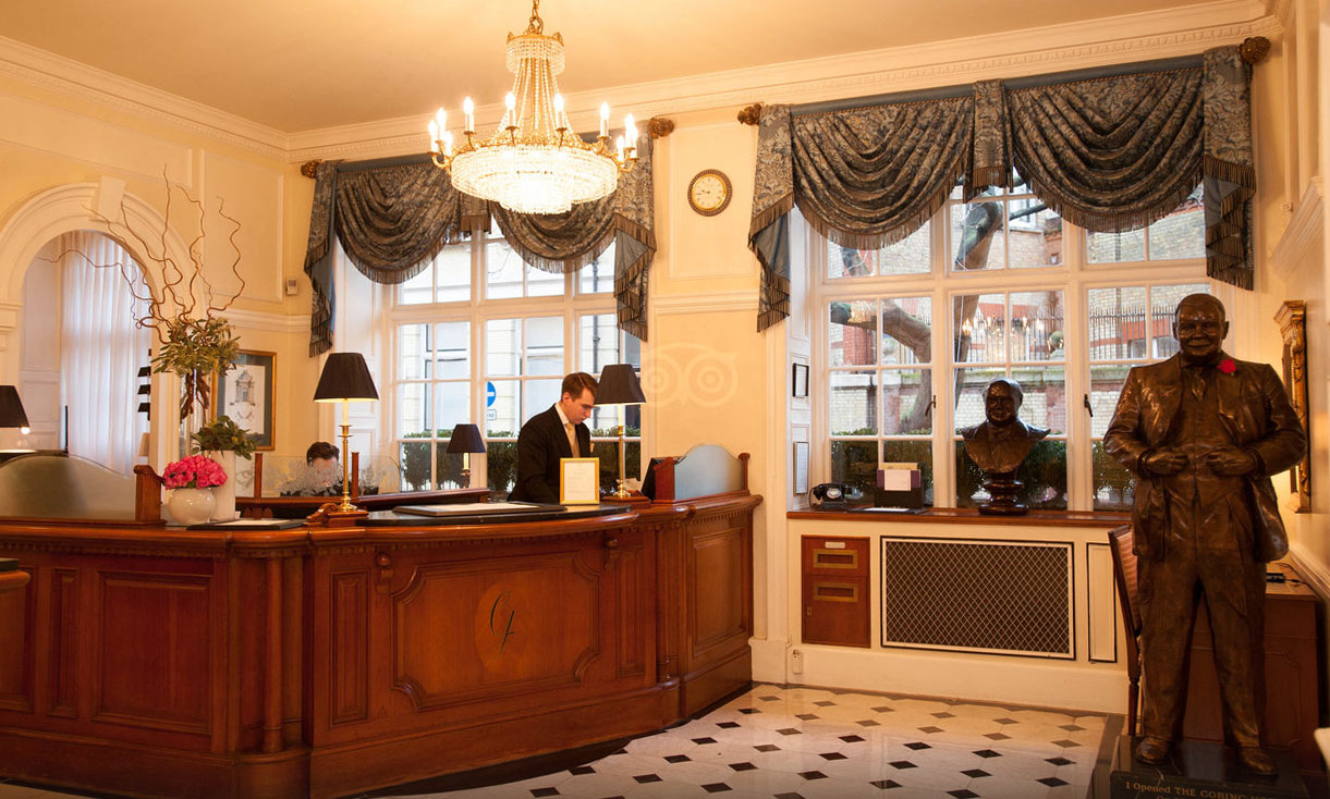 ザ・ゴーリングのフロント