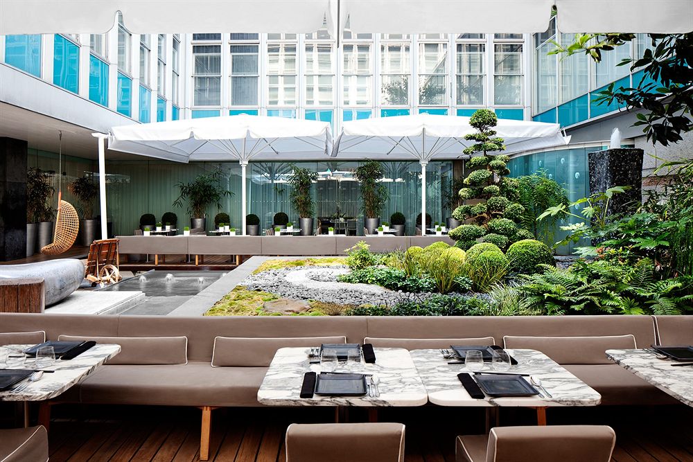 サンダーソンのカントリーヤード・ガーデン