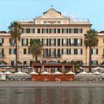 豊かな自然と地中海の青く澄んだ海に面した「グランド・ホテル・アラッシオ」