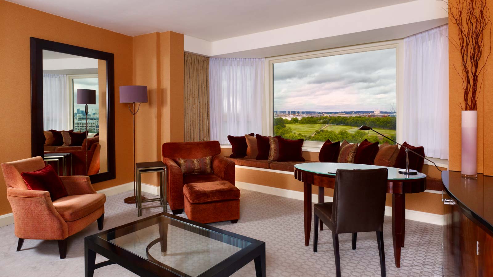 ザ・パークタワー・ナイツブリッジ・ラグジュアリー・コレクション・ホテルのパノラマスイート