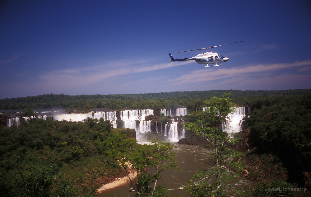 イグアズの滝：ヘリコプターツアー