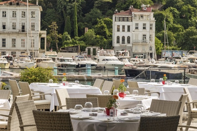 ザ・グランド・タラビヤ・ホテルのレストラン2