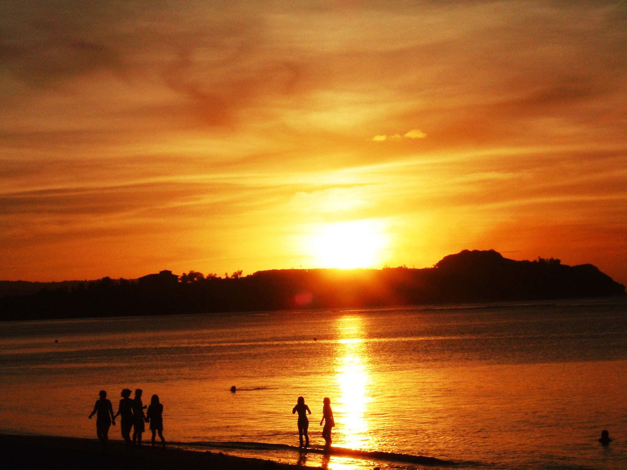 グアム島・タモンビーチの夕焼け