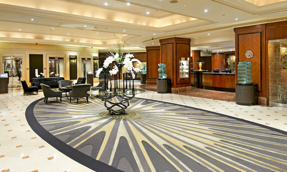 ロンドン・ヒルトン・オン・パークレーンのフロント