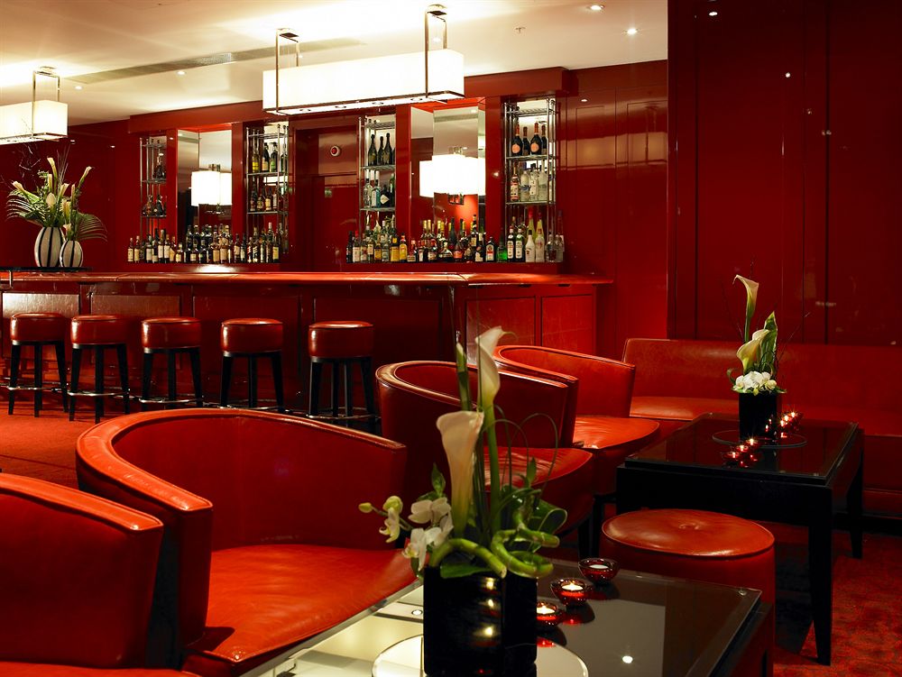 グロブナーハウス・A・JW・マリオット・ホテルのレッドバー