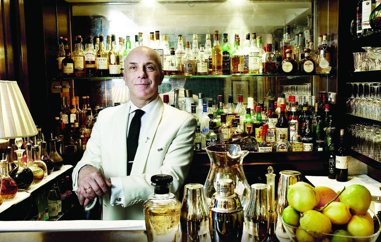 デュークス・ホテルのバー