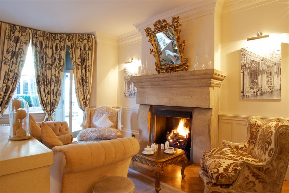 ナンバー11・カドガン・ガーデンズのDrawing-Room