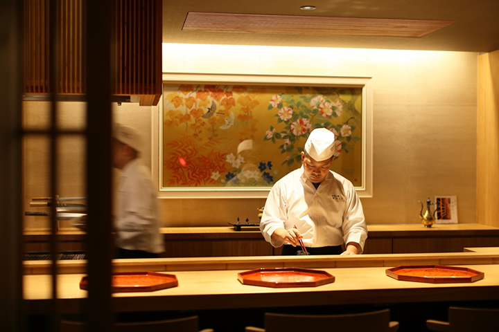 石塀小路 龍吟の食事処