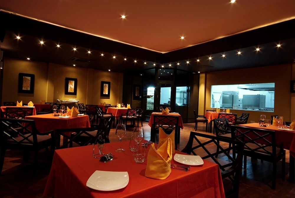 アダーラン・プレステージ・ヴァドゥのレストラン一例