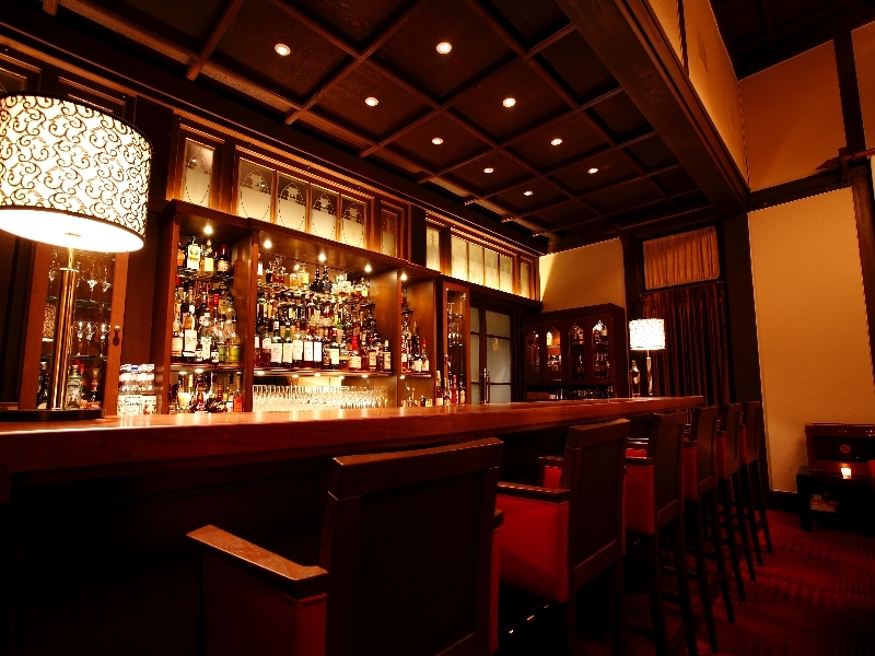 オリジナルカクテルも楽しめる奈良ホテルの「ザ・バー」