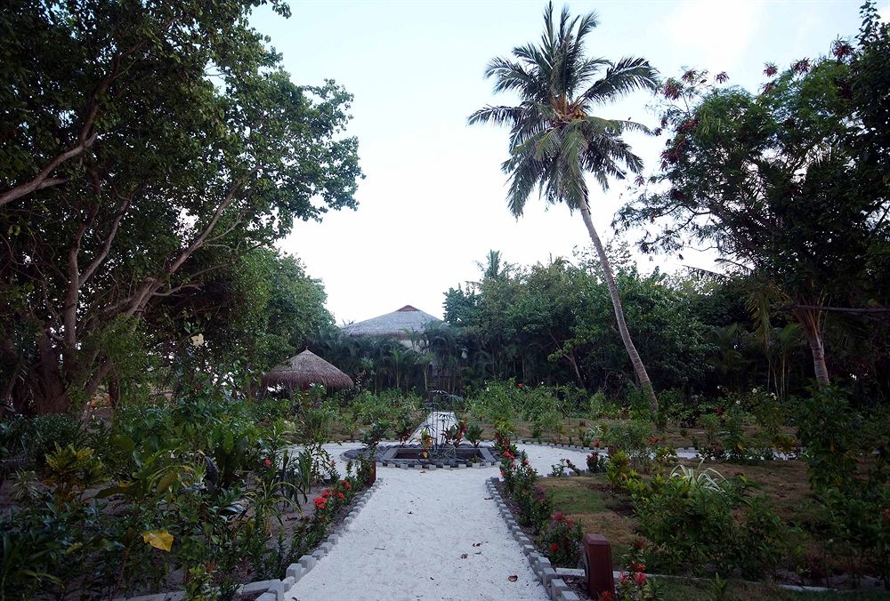 アダーラン・プレステージ・ヴァドゥの敷地内