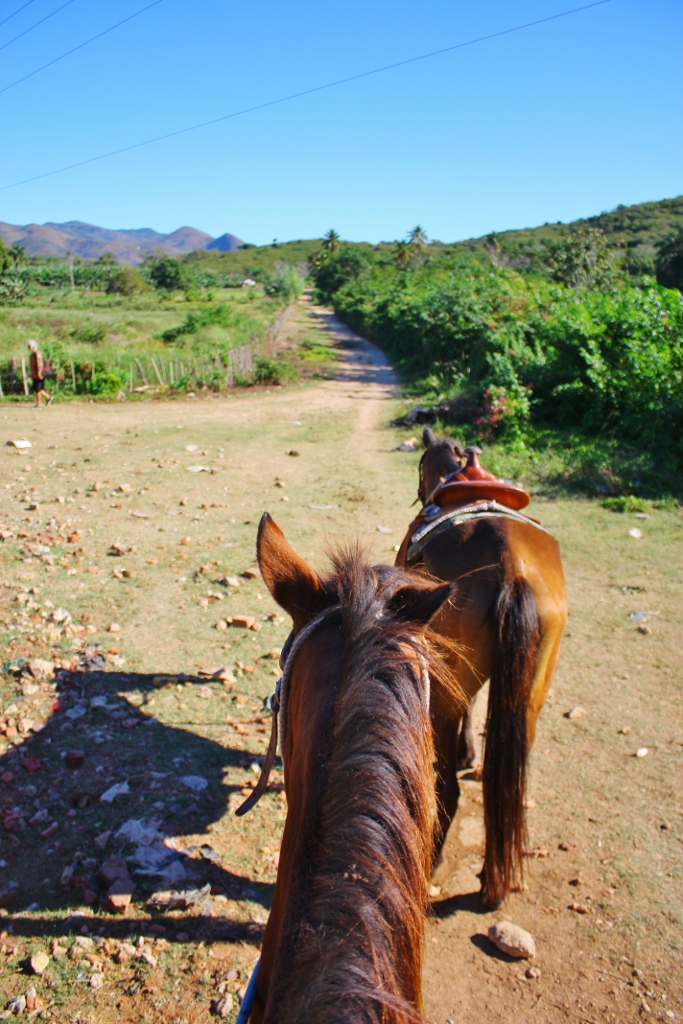 キューバ　トリニダーでの乗馬体験