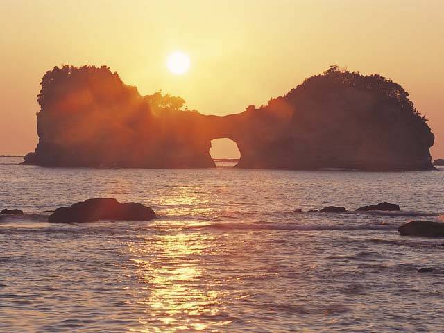 円月島の夕陽