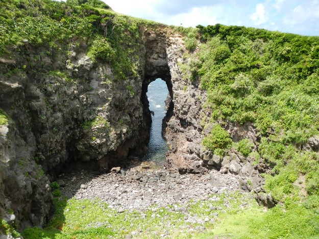 壱岐島にある鬼の足跡