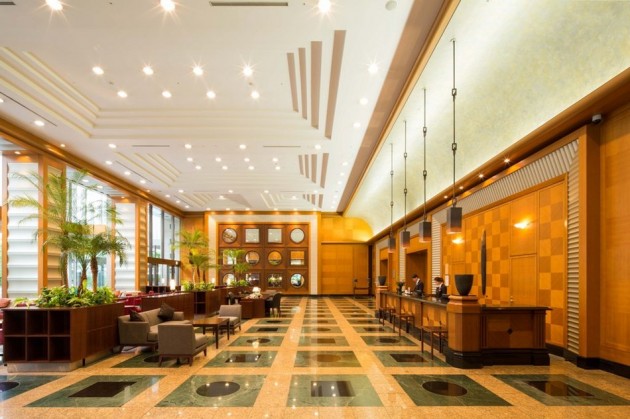 セレスティンホテルのロビー