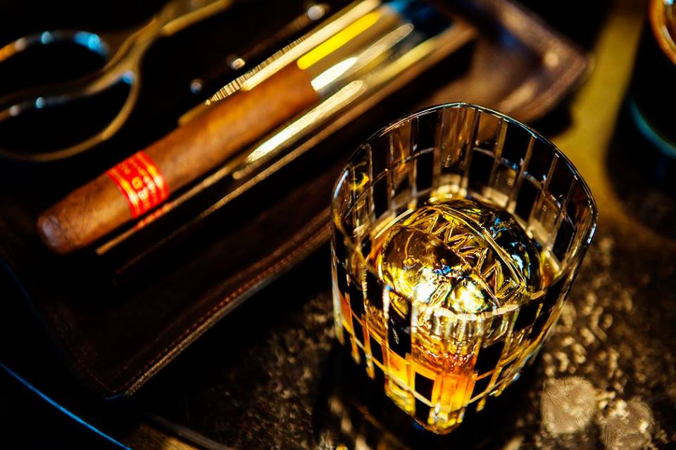 ザ・ラウンジ by アマンのシガー