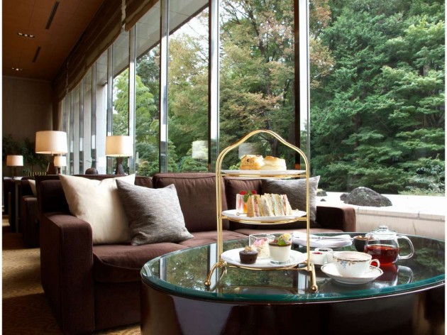 シェラトン都ホテル東京のレストランでアフタヌーンティー