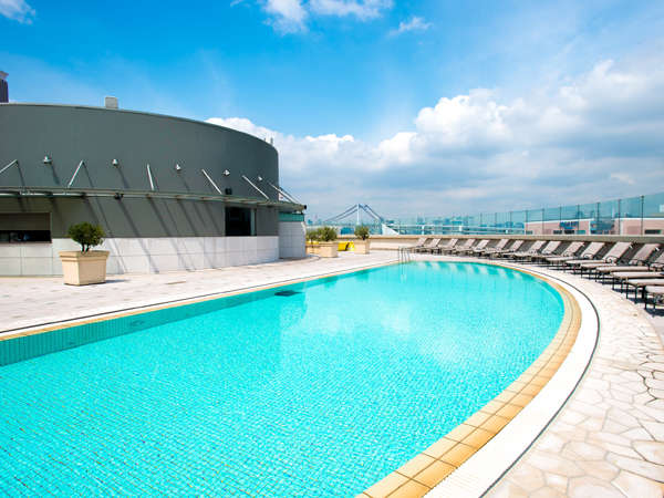 ホテル グランパシフィック LE DAIBAのプール