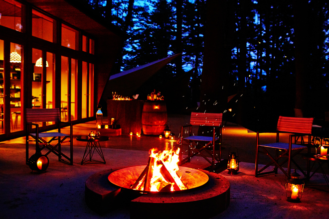 星のや富士のキャンプファイヤーテラス