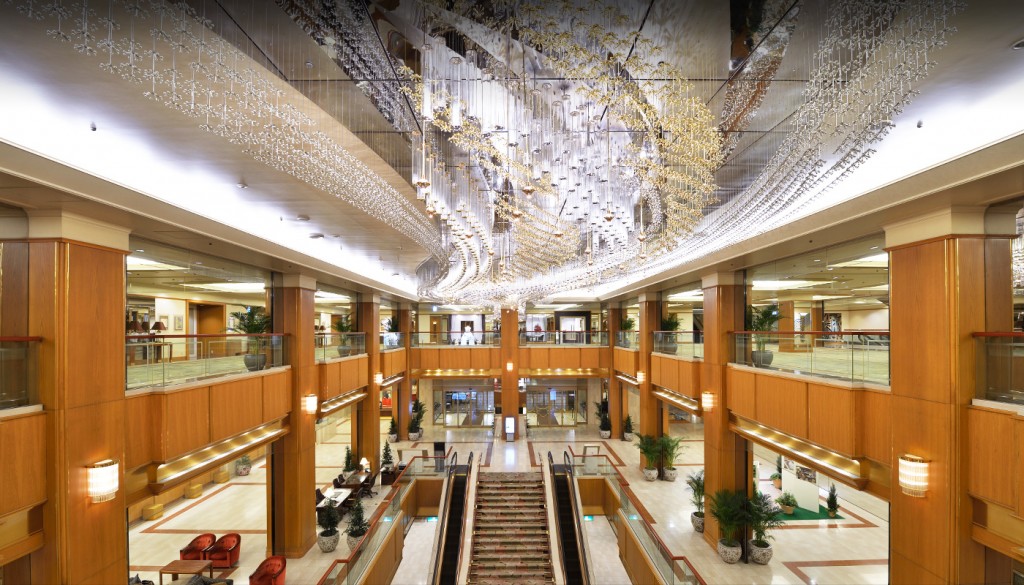 ロイヤルパークホテルのアーケード