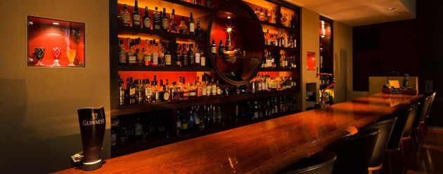 セレスティンホテルのバー