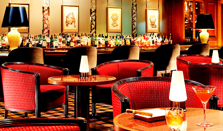 ロイヤルパークホテルのバー