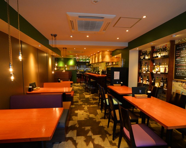 情熱的な赤の空間