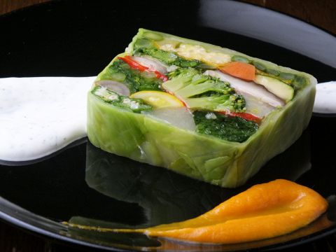 有機野菜を使った20種類野菜のテリーヌ