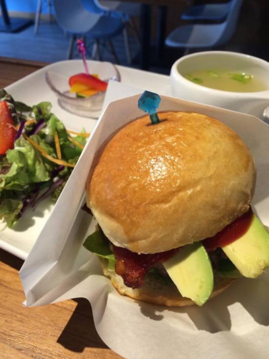 cafe lakanのumamiバーガー