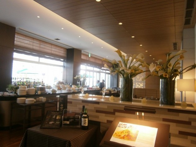 マークプレイスの内観