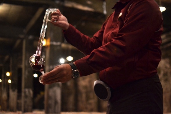 登美の丘ワイナリー樽出し