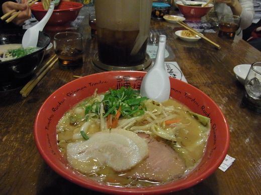 儀保ラーメン通堂みそとんこつ