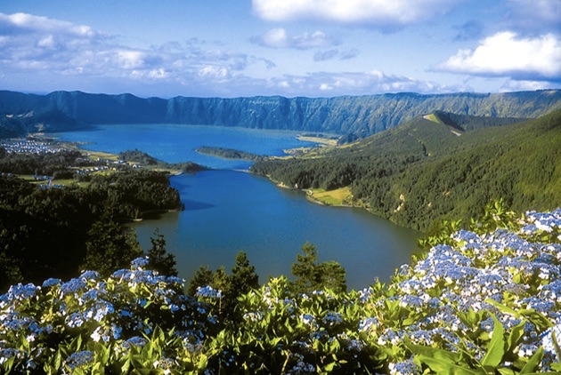 セテシタデス火山