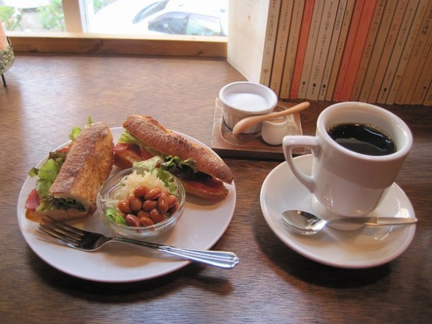 月と六ペンスの食事