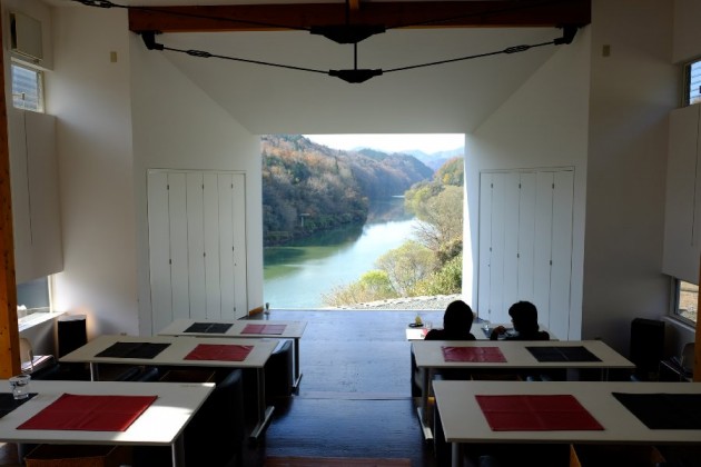 大津　立木音楽堂　内観