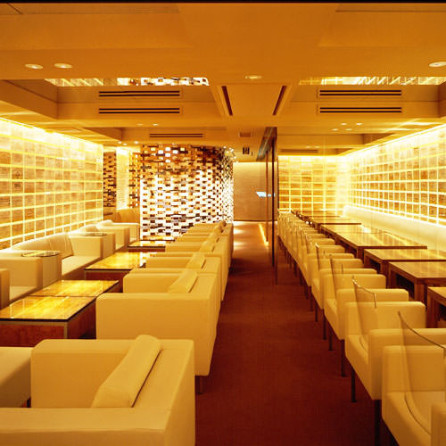 ゆったりソファー席