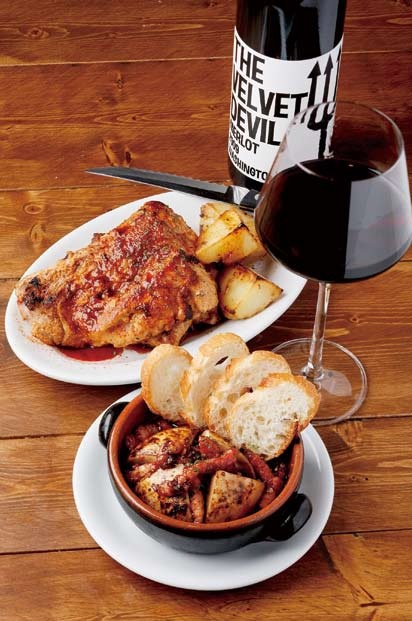 スパイシーでワインにぴったりの肉料理