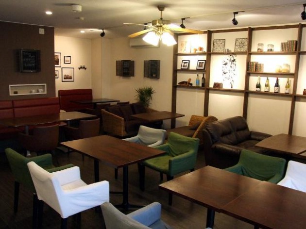 滋賀県 Restaurant Cafe frere+ 内観