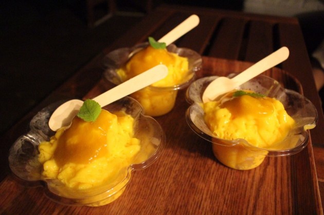 食後のマンゴーシェーブアイス