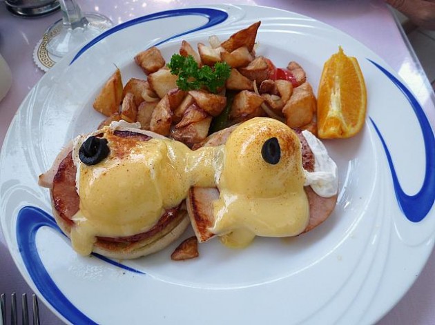 ハウツリーエッグベネディクト